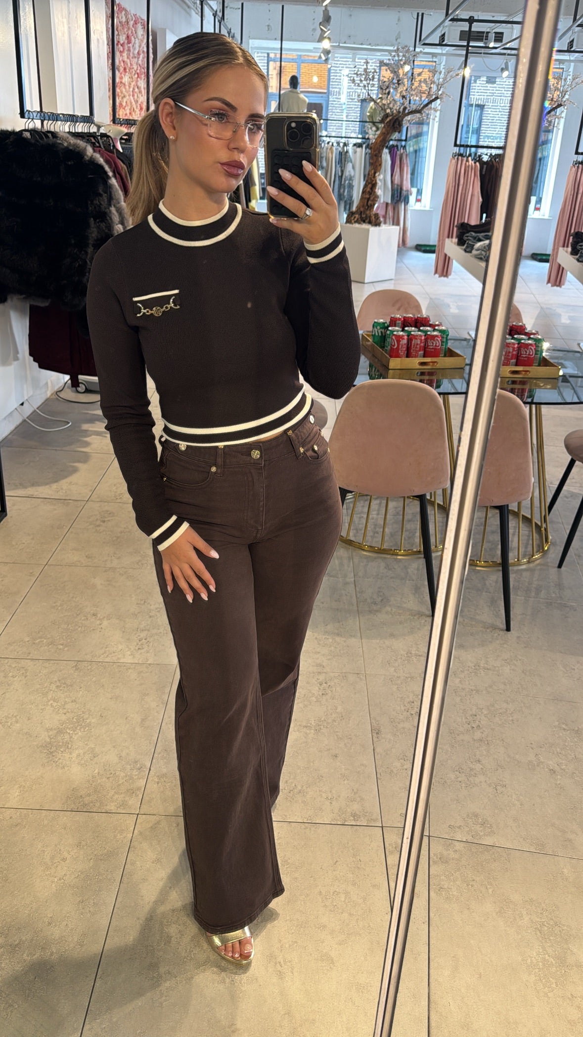 Queen Hearts - Brown
